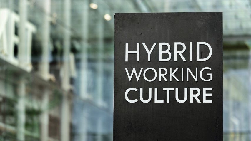How to streamline communication in a hybrid workplace
